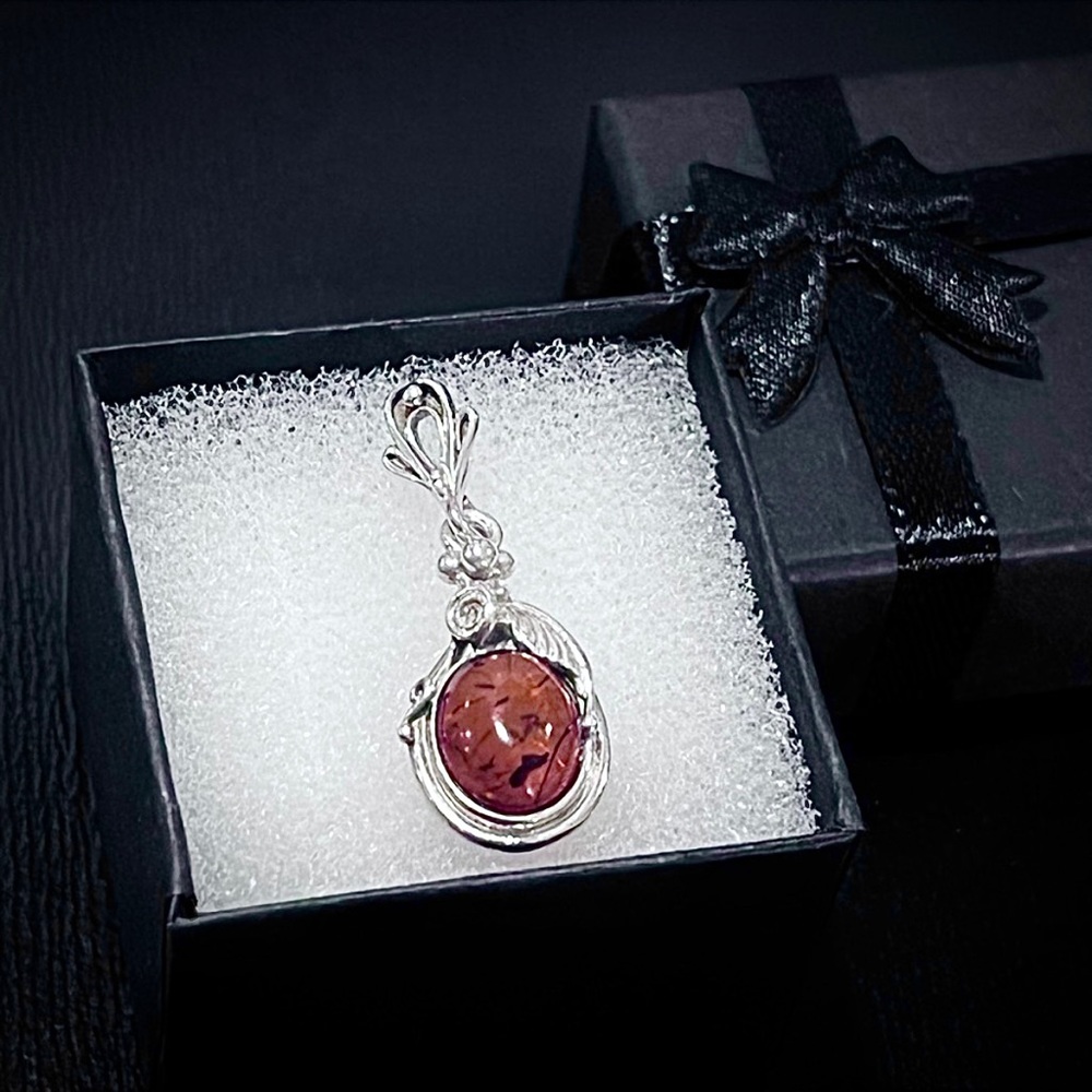 ☃️ Amber & Sterling Silver Pendant